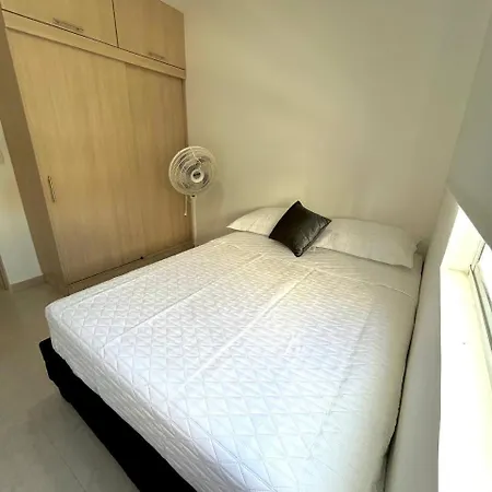 Lujo Y Confort Cerca Del Mar 3 Hab Con Piscina Apartamento *